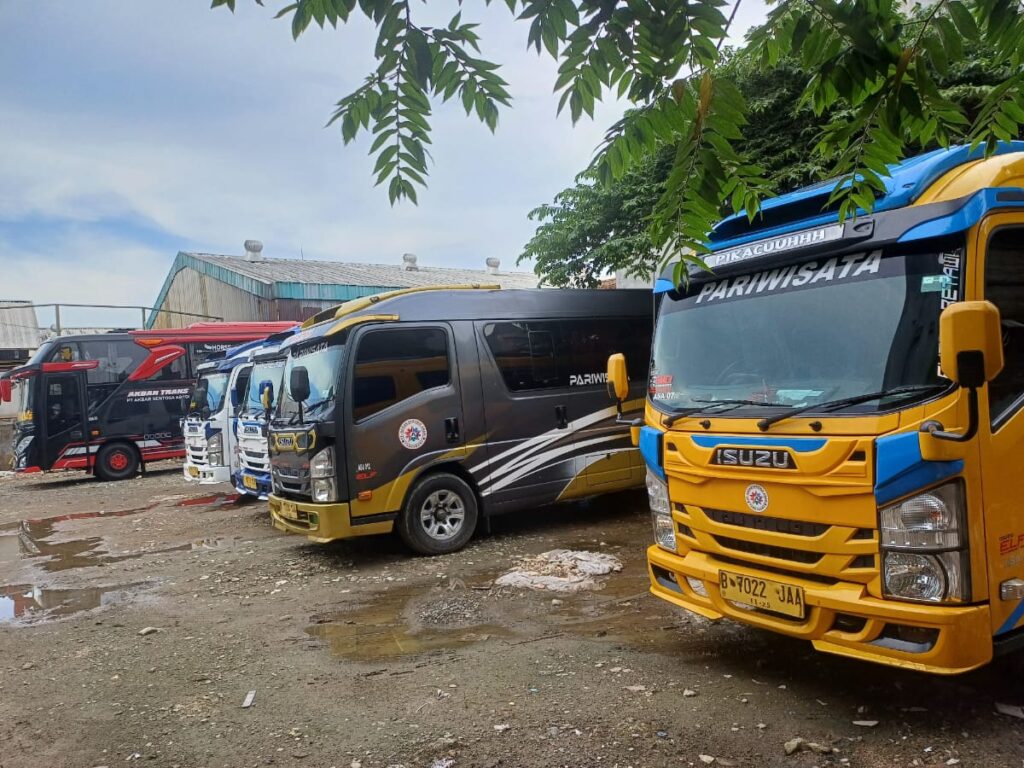rental elf long tangerang