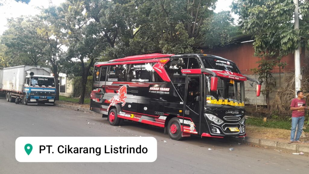 sewa bus pondok kacang